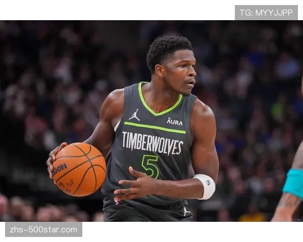 关键回合:爱德华兹抢断后一条龙暴扣,森林狼本场转换得分突破20分 关键回合:爱德华兹抢断后一条龙暴扣,森林狼本场转换得分突破20分